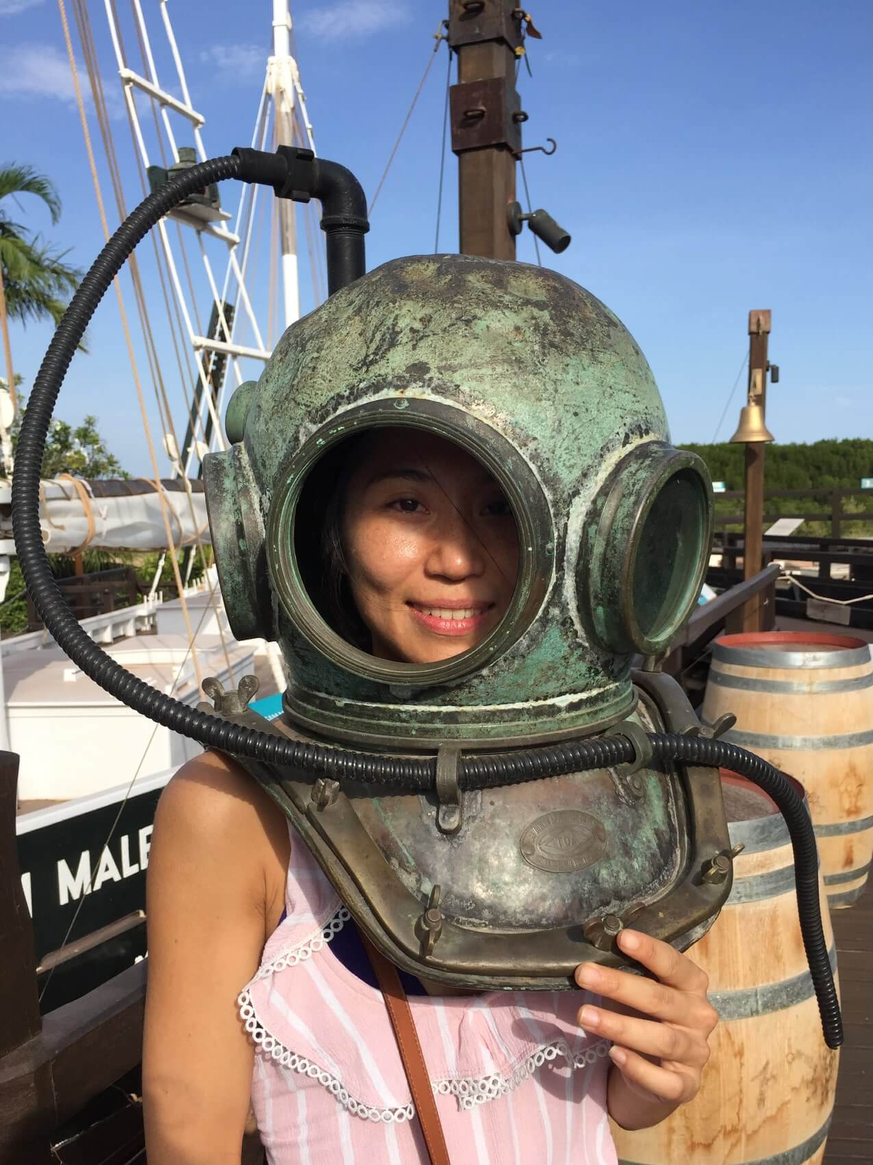 pearl_Luggers_copper_helmet