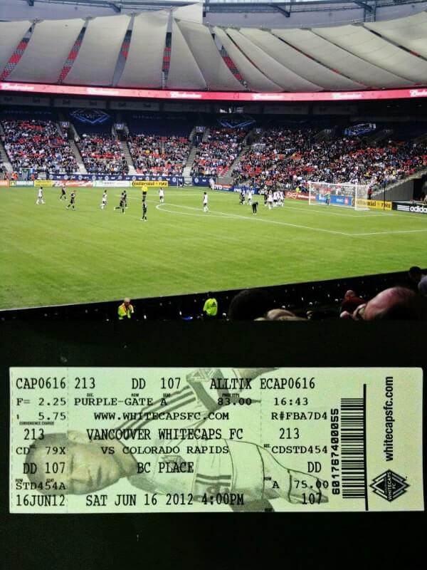 2012年溫哥華白浪才成立3年多，這麼新的一支球隊卻吸引廣大的觀眾進場支持！